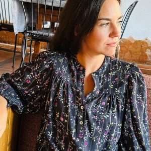 Camisa Mystic Flores Negra